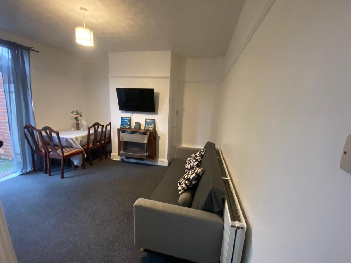 Room 2 Peaceful Stay Near Derby City Centre 外观 照片